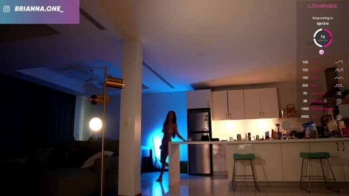 Anna_Bri