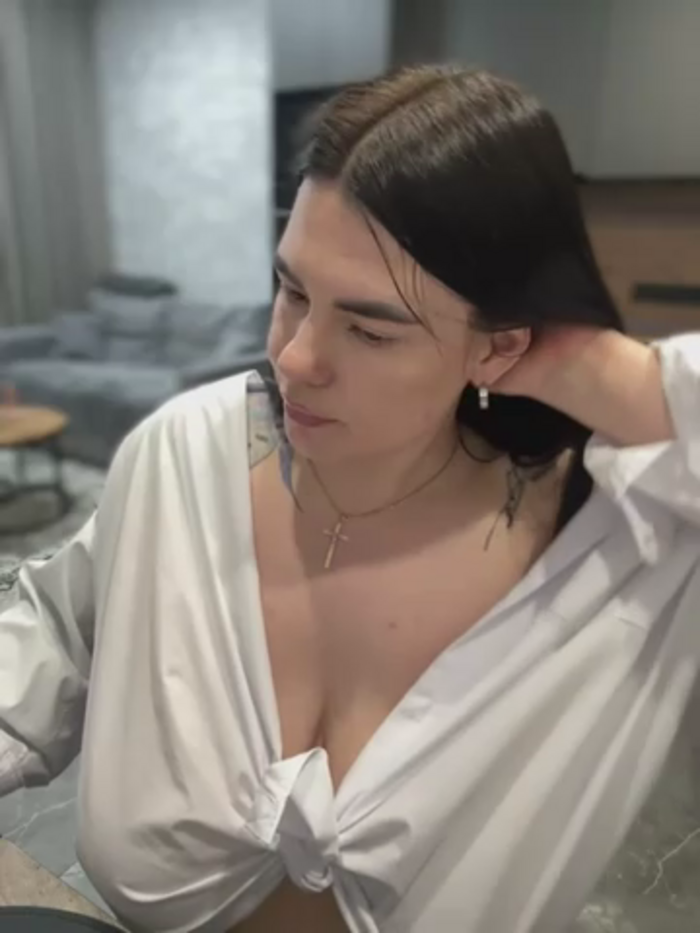 HugeBoobs-