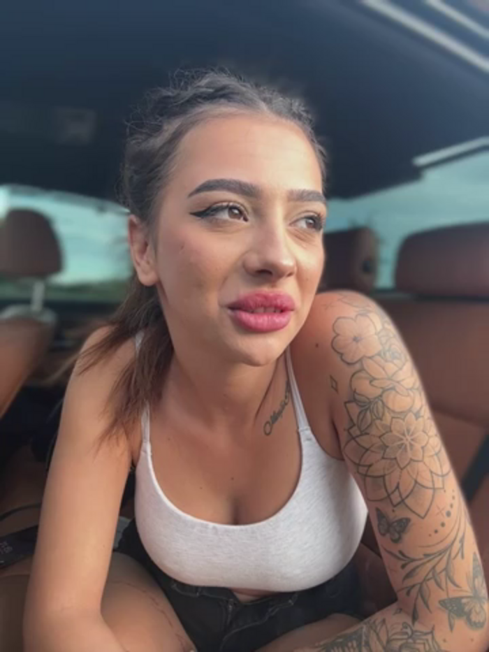 LaraVegas_
