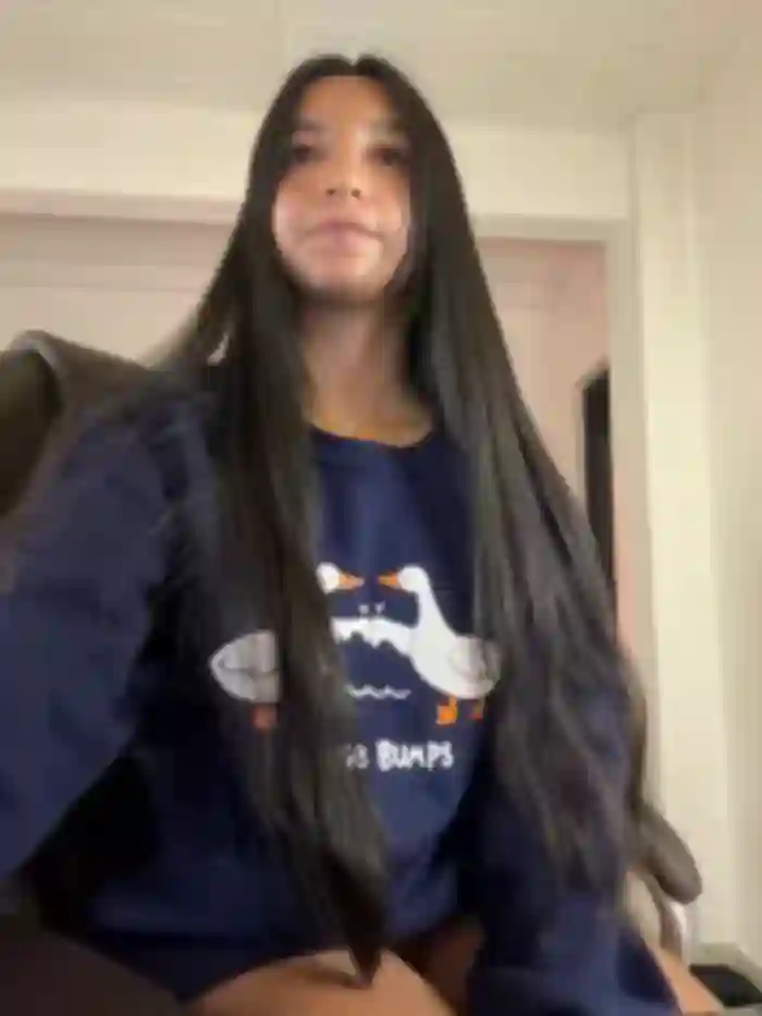 2025/05/14/stripchat-aly_golden_-10-15-48