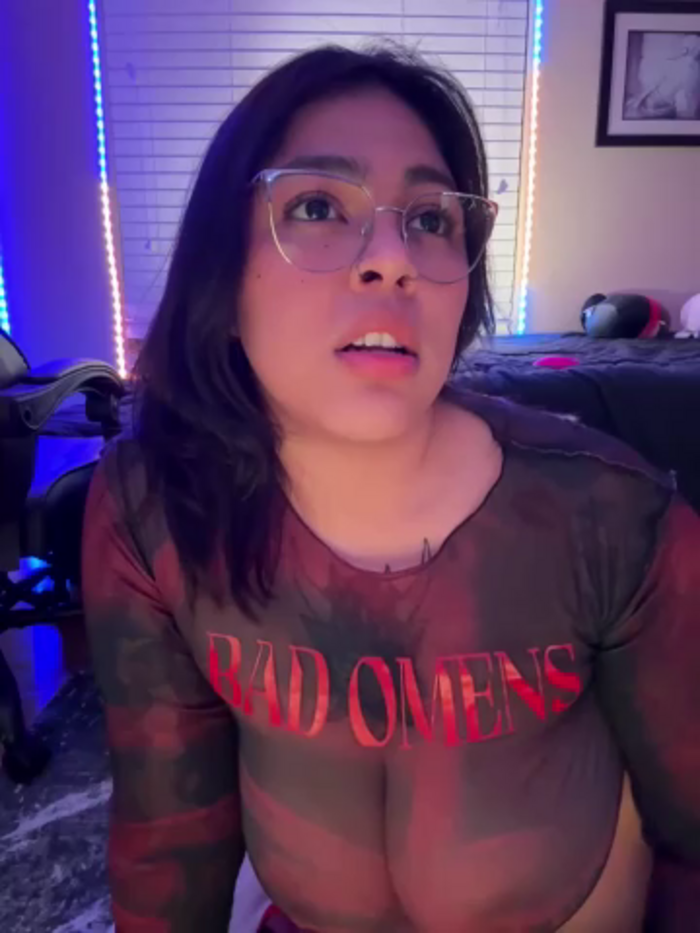 miacanela_xo