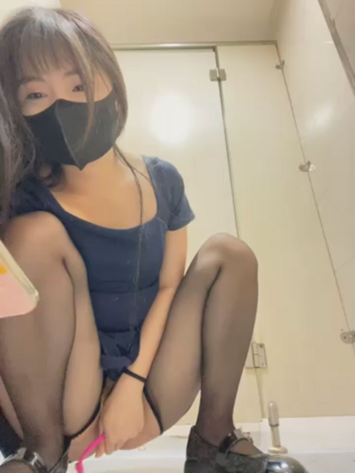 Asia-Lynn