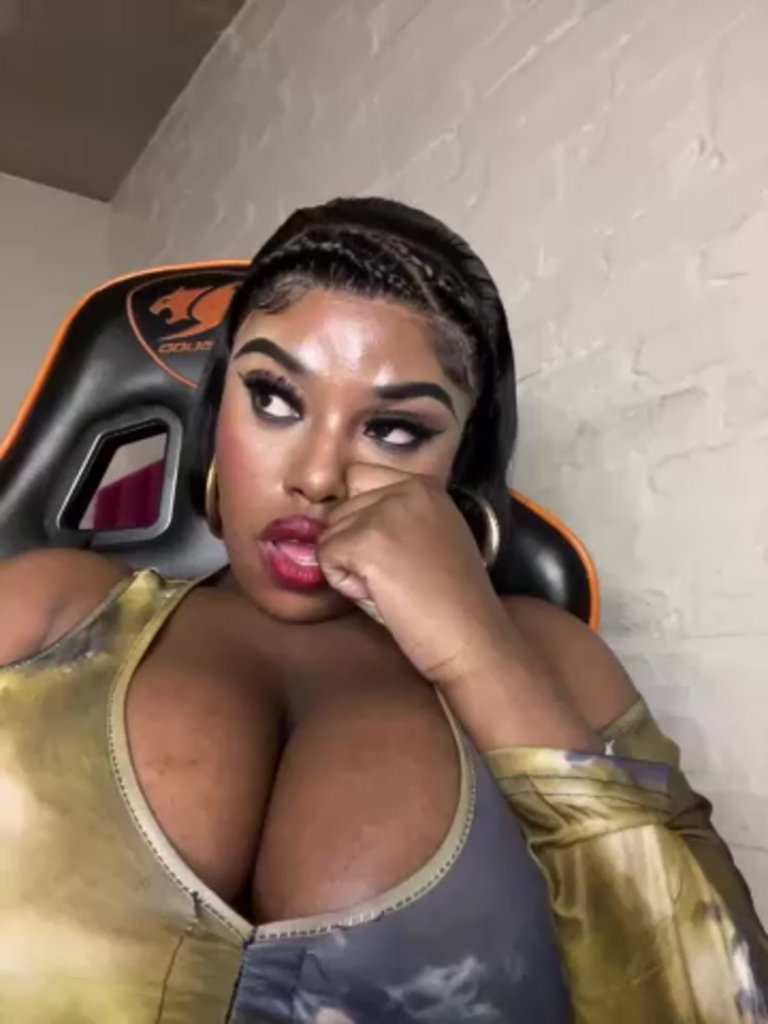 EXOTIC_BEAUTY25_X