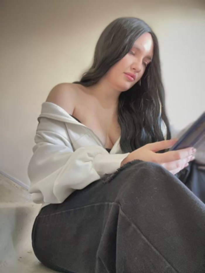 Holly_Molii