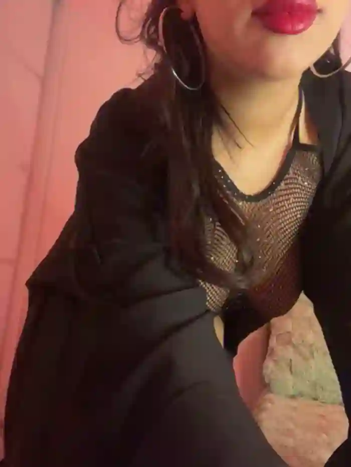 2025/05/17/stripchat-mouuna_2002-21-36-17