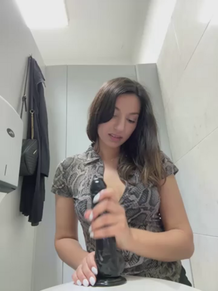 _MiaQueen_
