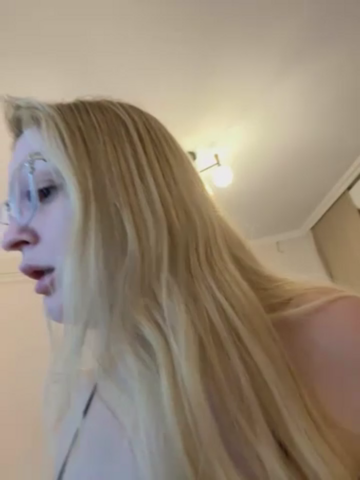 Teya_moon_