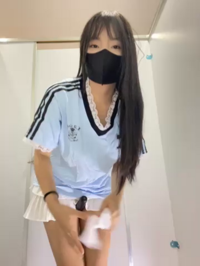 Asia-Lynn