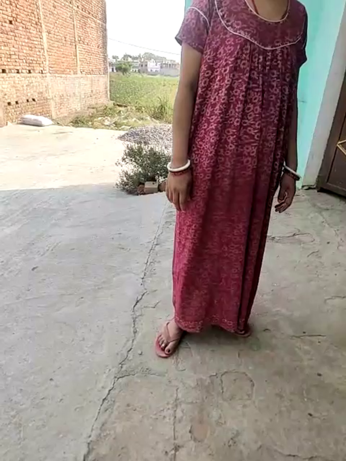 COUPLLE_VILLAGE