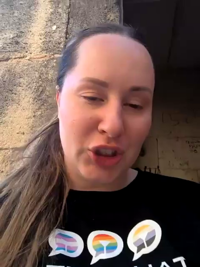 Mona_Plus