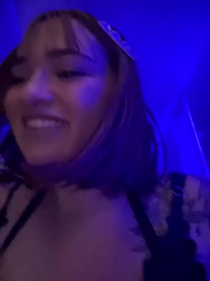 Alyson_Hot