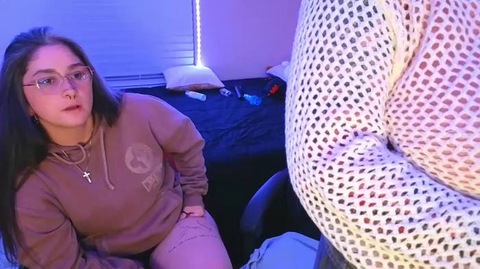 miacanela_xo