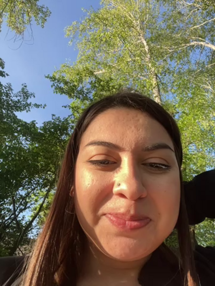 EllyBigTits