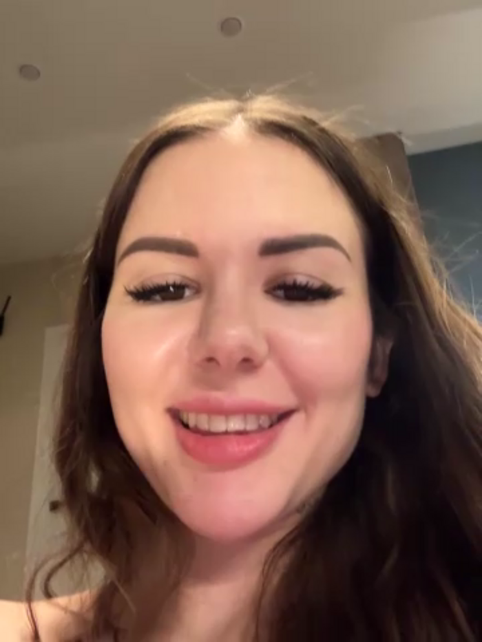 Alina_Vibe_Me