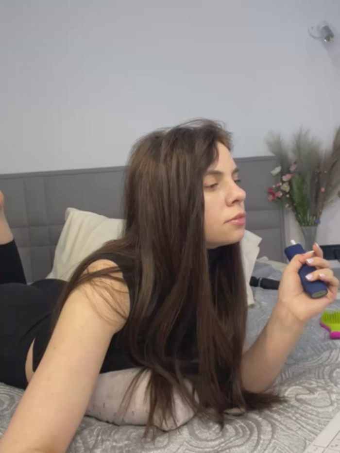 CurlyLara