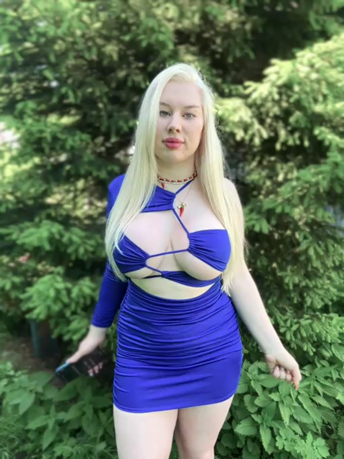 LaraHollywood
