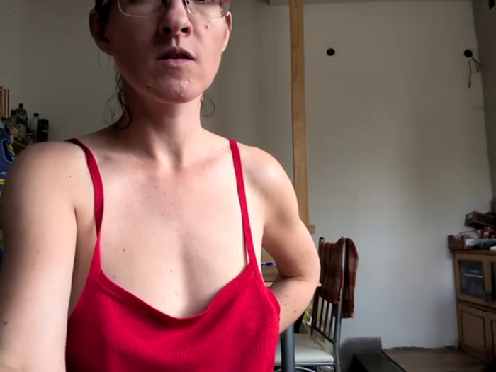 Milky_hairy_mommy