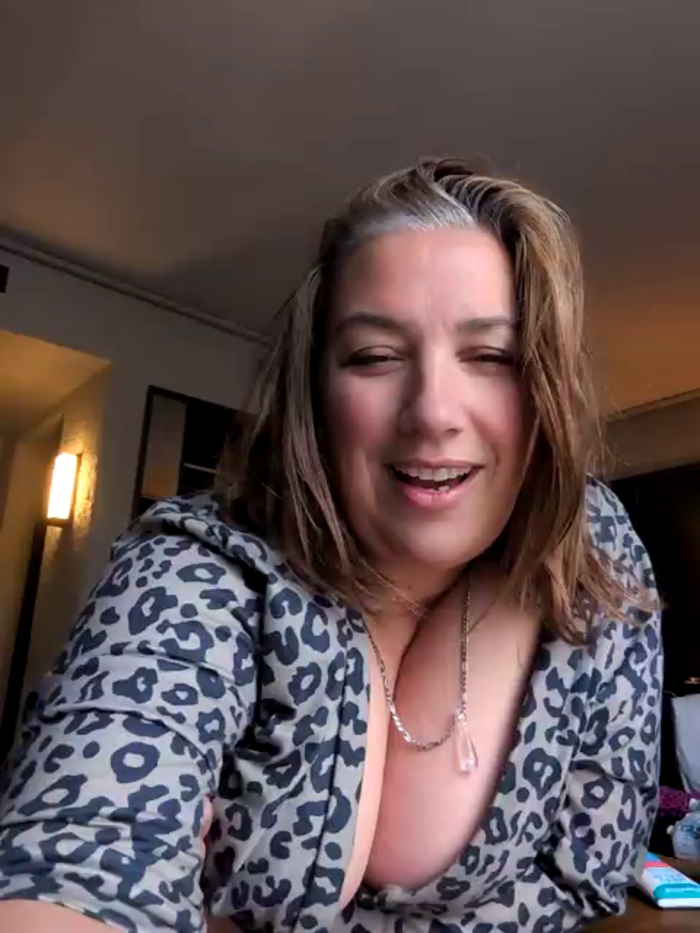 Canadian_BBW