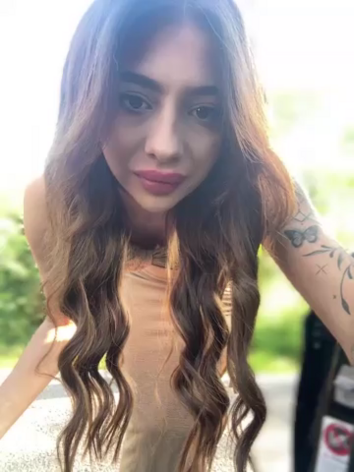 LaraVegas_