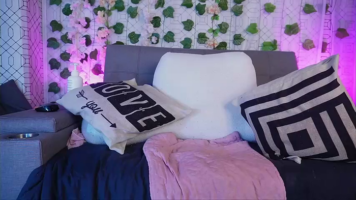 Amelia_LOV