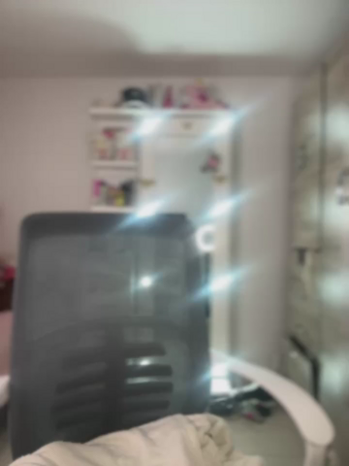 Emmily_19