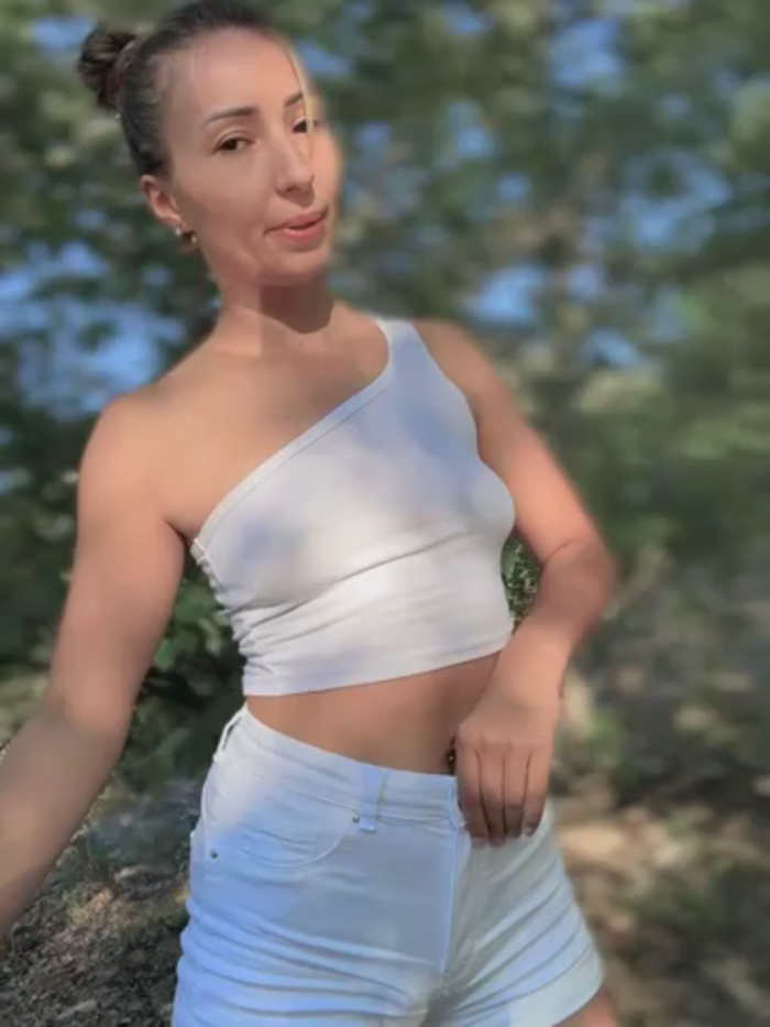 LetsFunKARINA