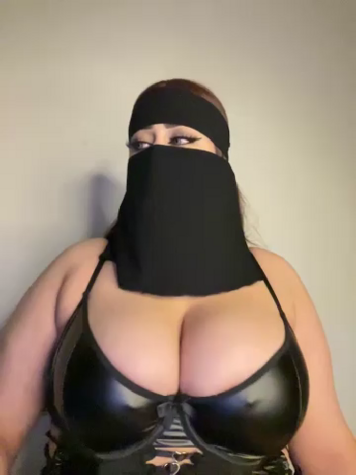 QueenDina777