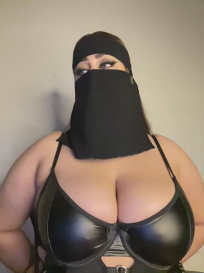 QueenDina777