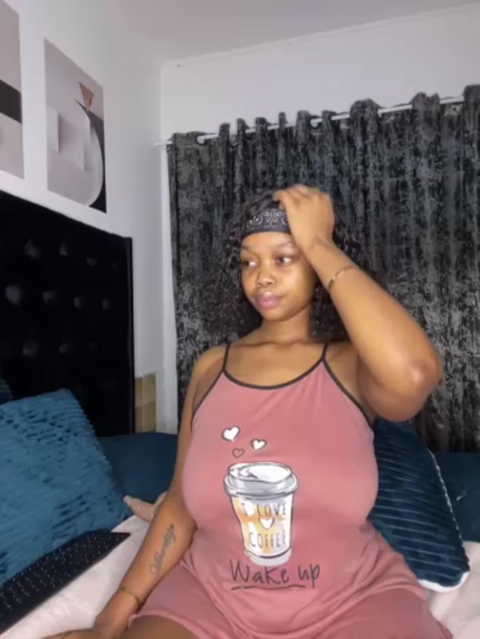 QueenTee23