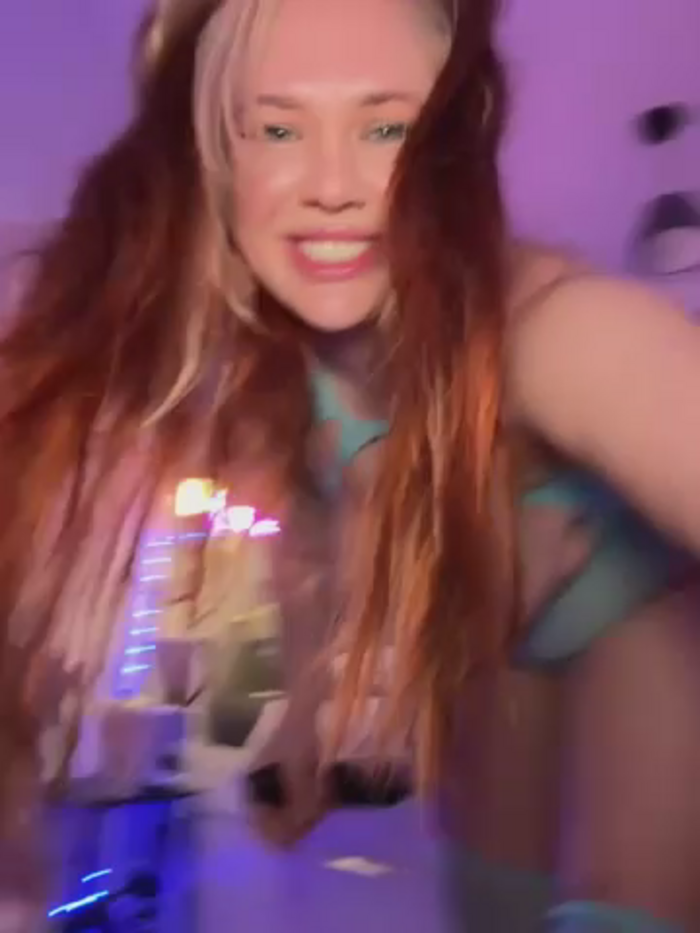 AnjaAmelia