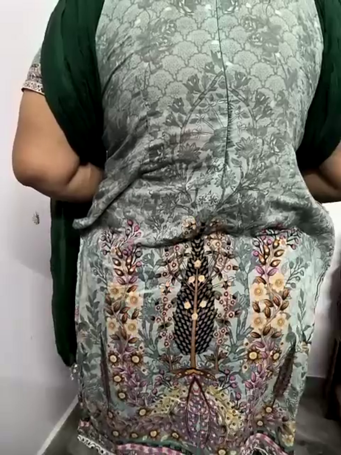 lovely_zara