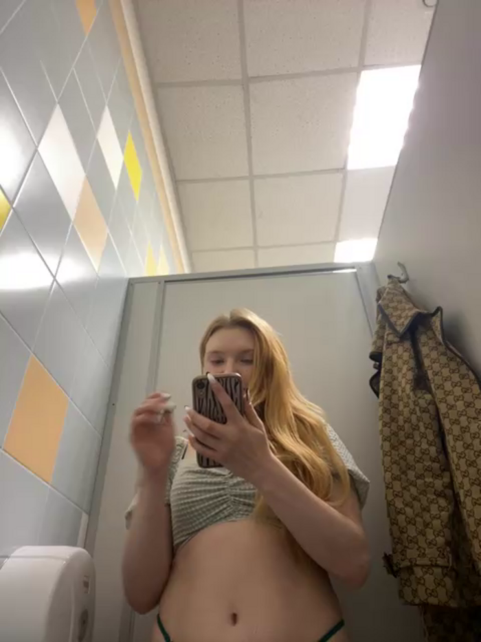 AmmyHot
