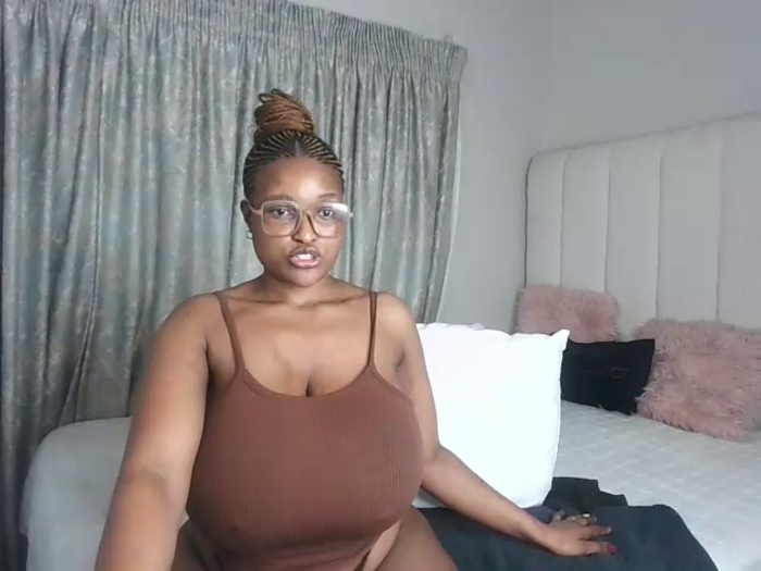 Bustygoddess32