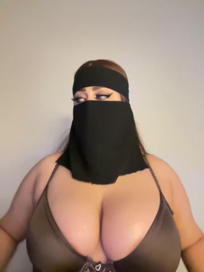 QueenDina777