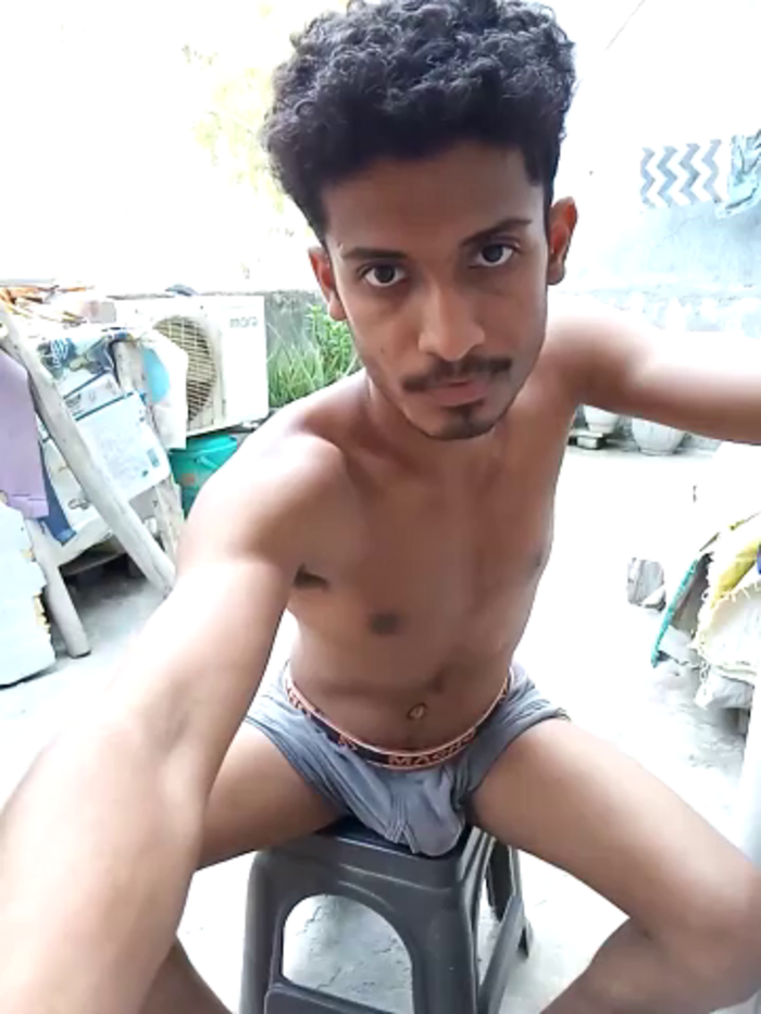 curlyhairboy_