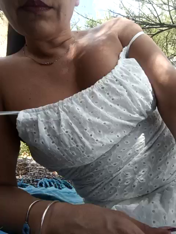 Sexyhousewife1975