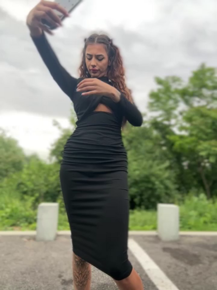 LaraVegas_