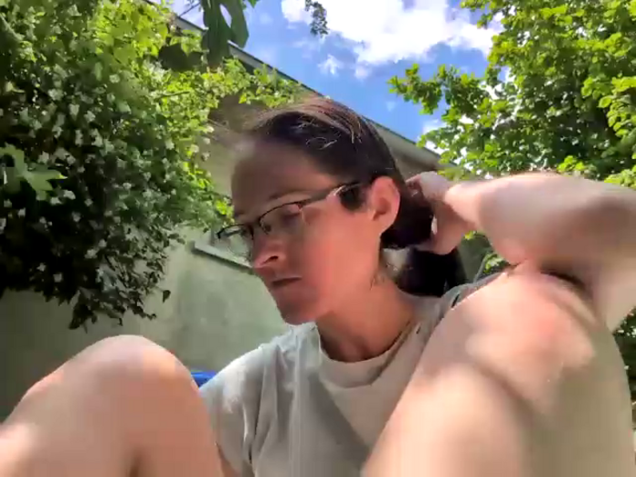 Milky_hairy_mommy