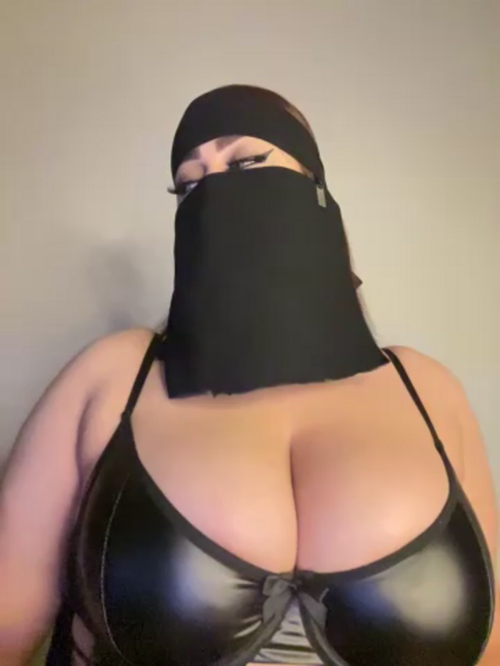 QueenDina777