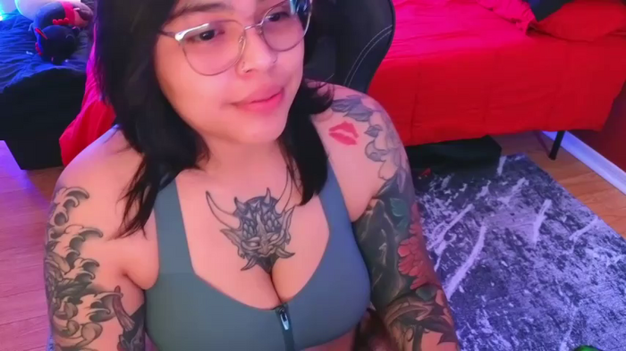 miacanela_xo