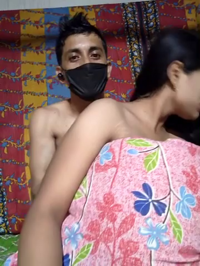 Seducing_couple