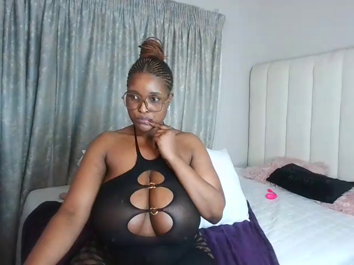 Bustygoddess32