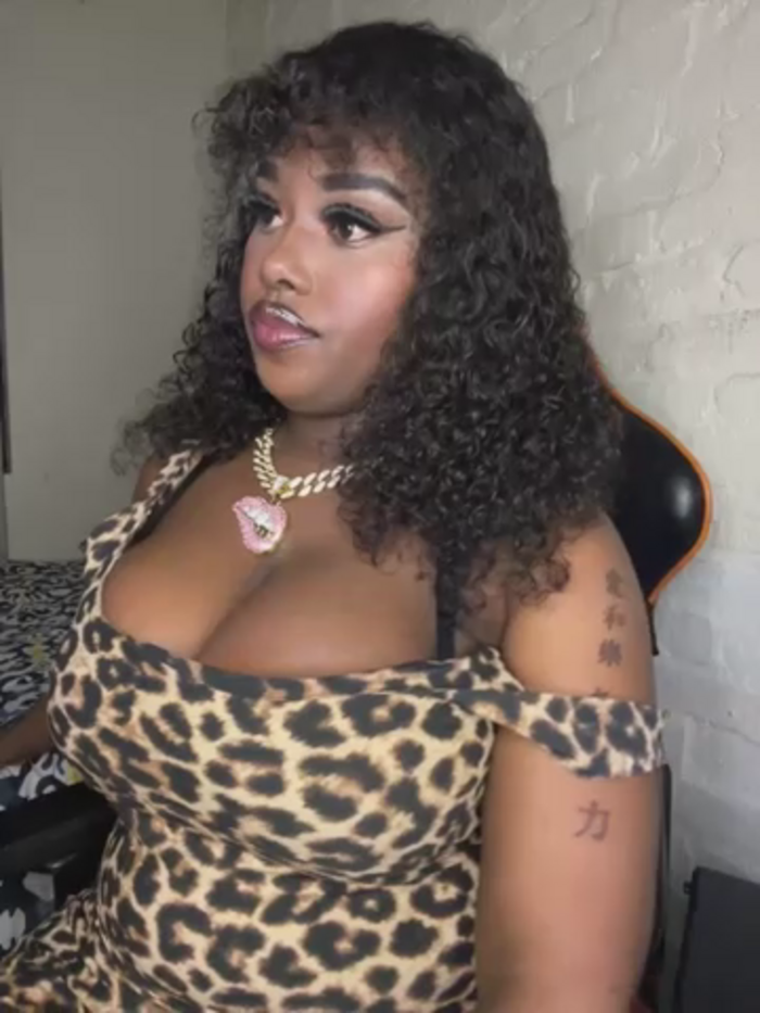 EXOTIC_BEAUTY25_X