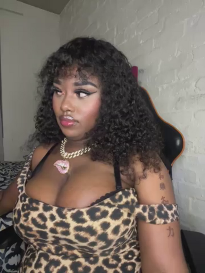 EXOTIC_BEAUTY25_X