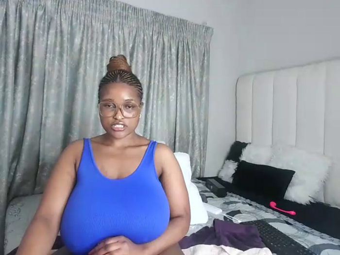 Bustygoddess32