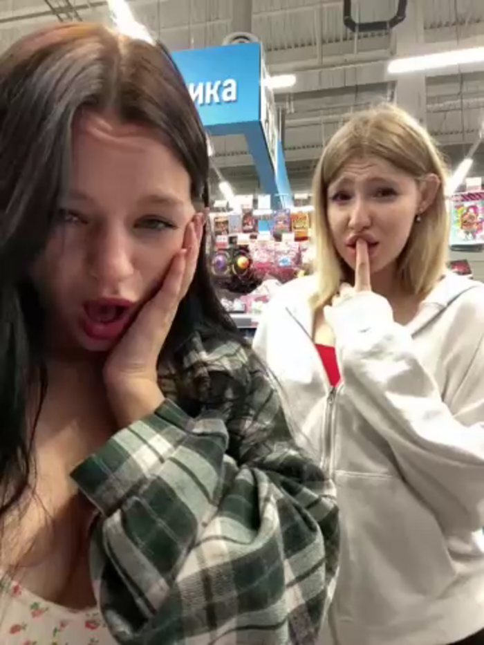 littlebitchesss