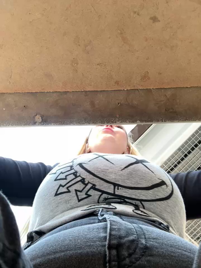 Teya_moon_