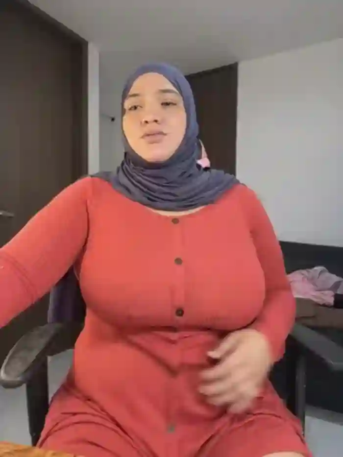 2025/05/31/stripchat-sweetmuslim01-22-27-44