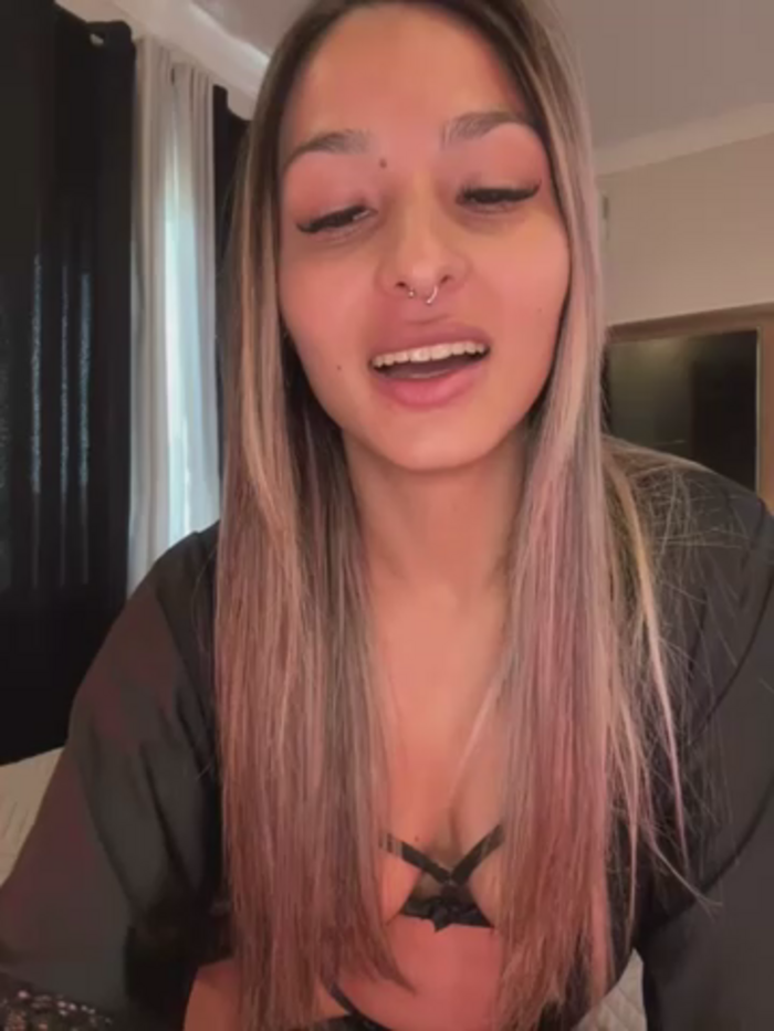 AliceStone19