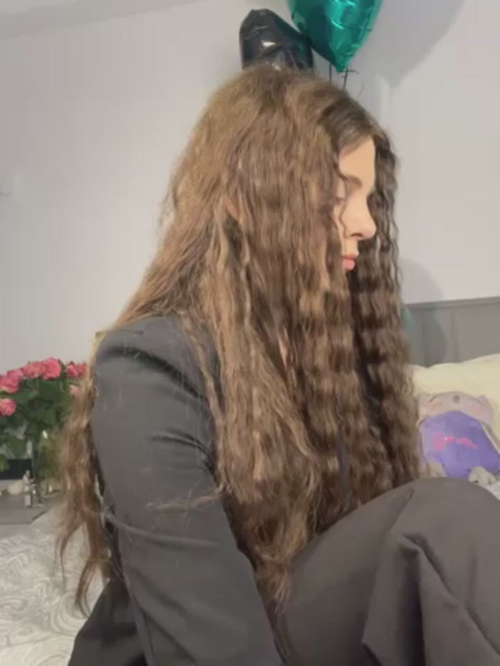 CurlyLara